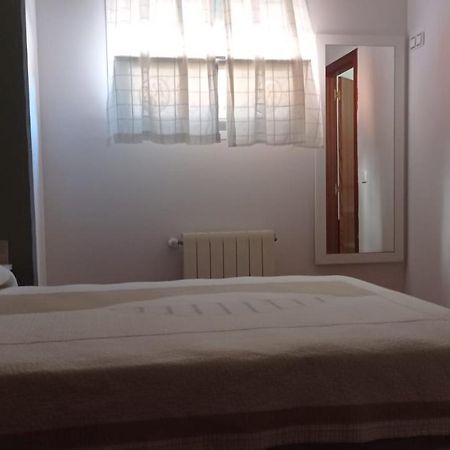 Alojamiento Numancia Pension Burgos Exterior photo